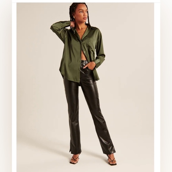 NWT Abercrombie & Fitch 90s Straight Ultra High Rise Vegan Leather Pant Size 26 - Picture 1 of 16